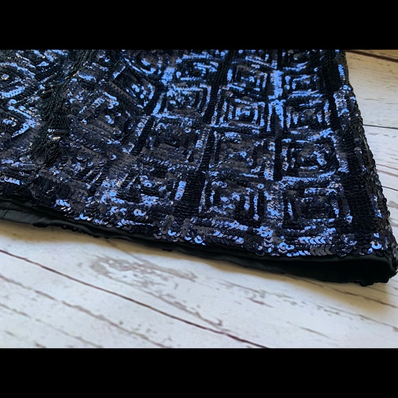 H&M, blue holographic sequin mini skirt. - Picture 5 of 9